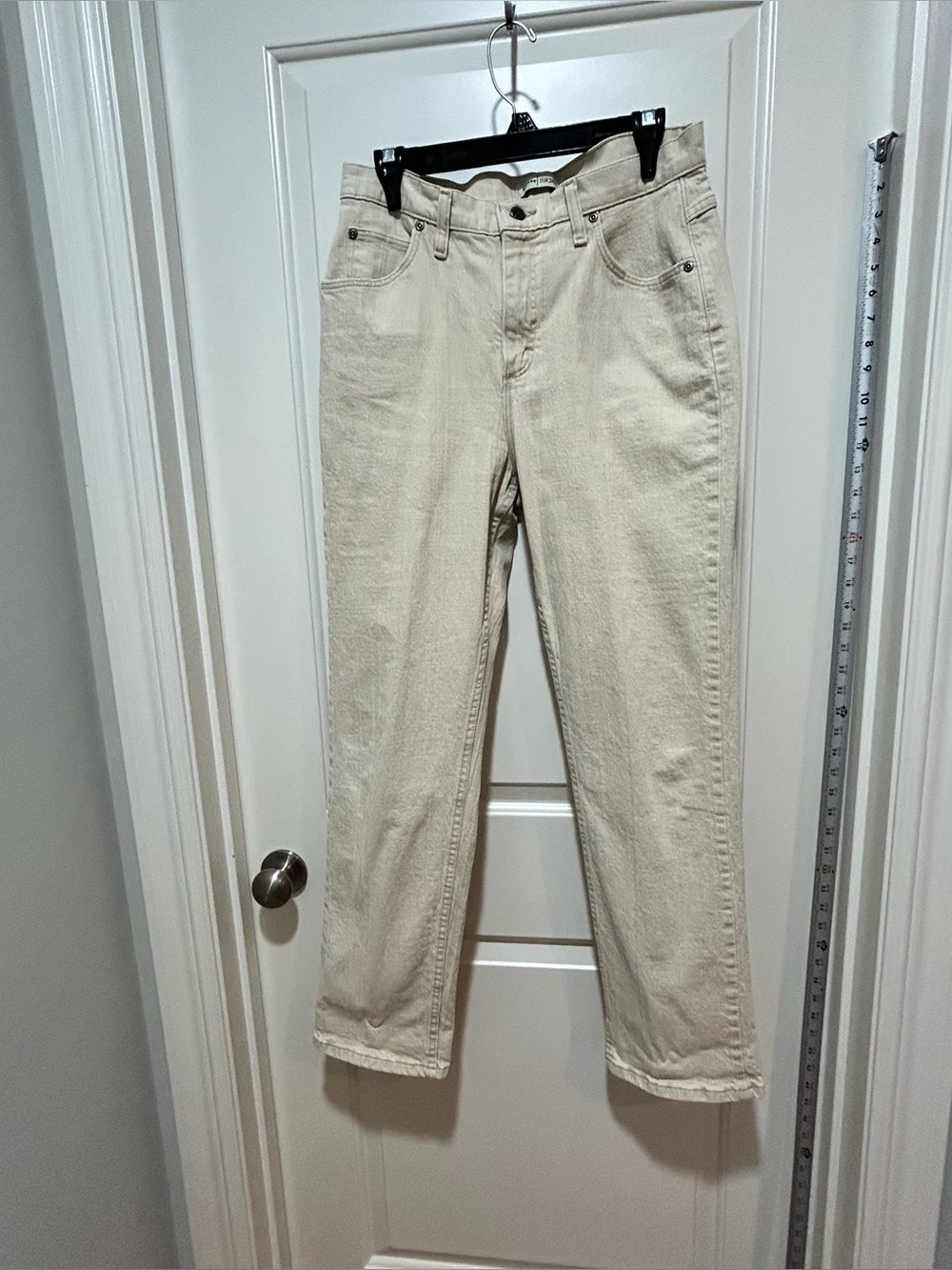 Riders Relaxed by Lee Classic Women's size 10M Cream Straight-Leg Jeans LIKE NEW